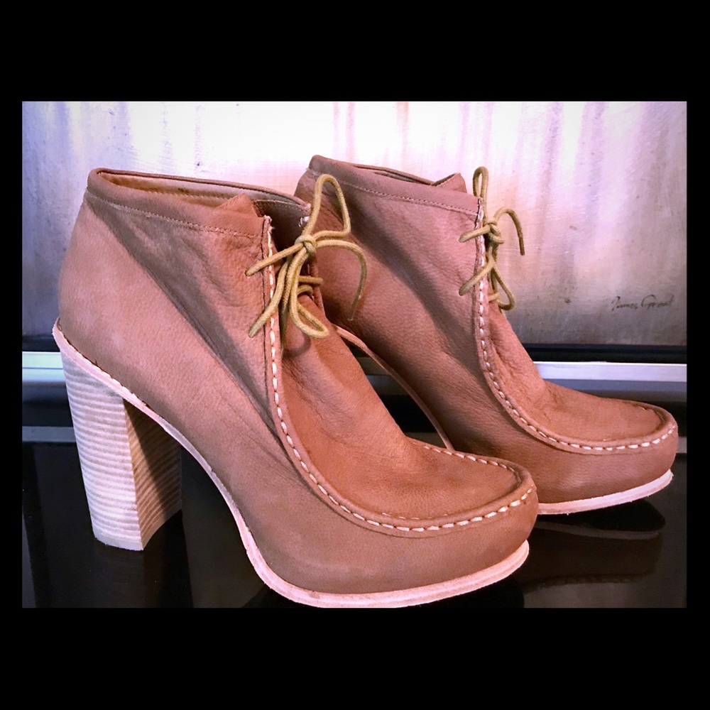 Vintage  Dolce Vita Platform Ankle Bootie